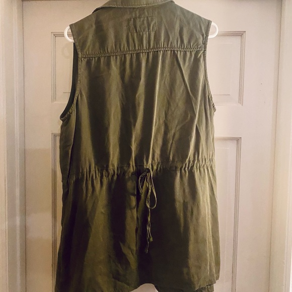 TARGET | Military Vest - Picture 2 of 2